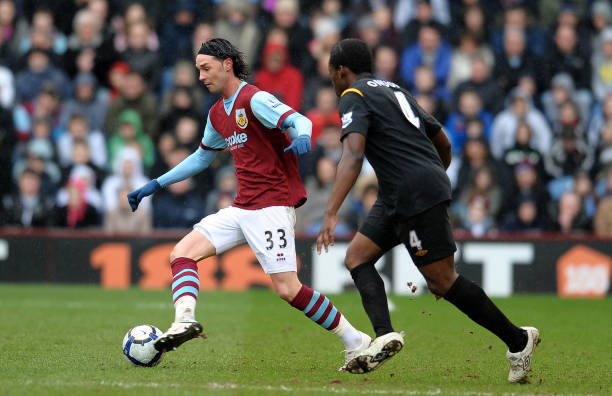 根据意大利 根据意大利