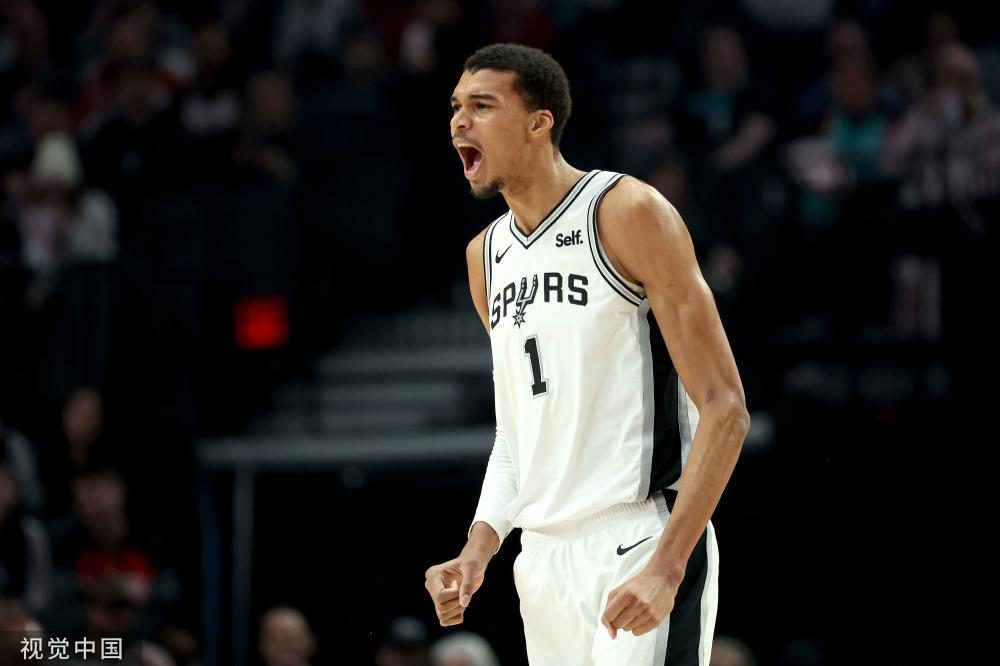 为之动容 为之动容